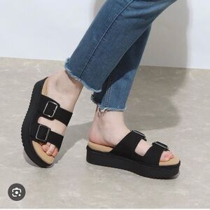 Clarks Lana Beach Slide Sandals